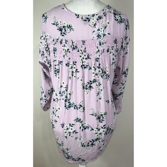 Torrid Plus Size Pink Floral Blouse Size 0X (12) - Picture 2 of 12